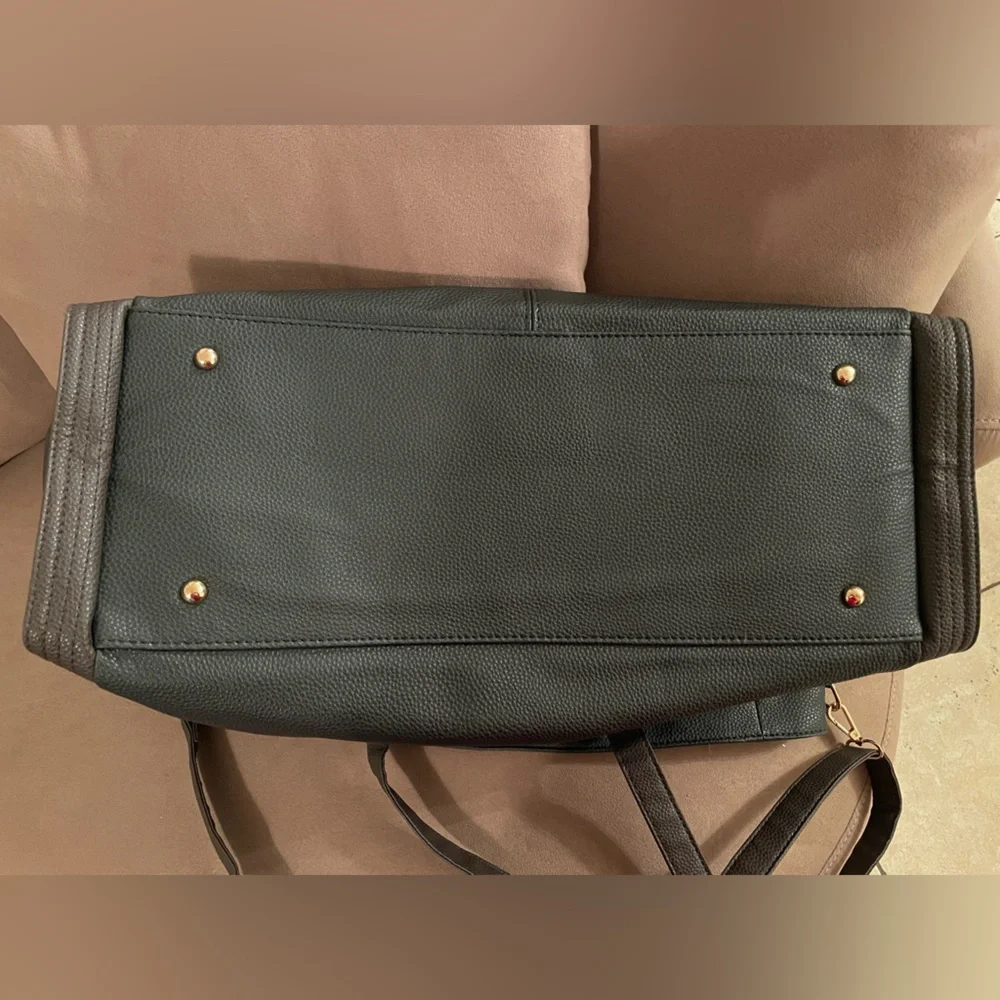 Badgley Mischka large weekender bag - Picture 4 of 7